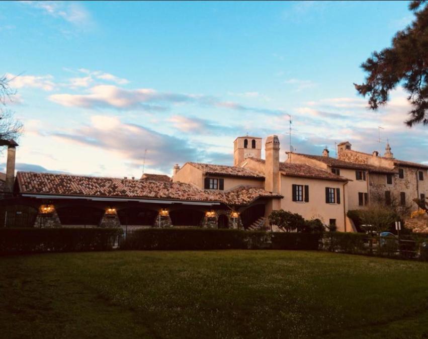 Antico Borgo Bed & Breakfast Castellaro  ภายนอก รูปภาพ