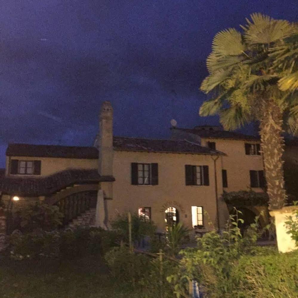 Antico Borgo Bed & Breakfast Castellaro  ภายนอก รูปภาพ